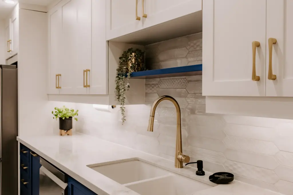 65 huntingdale Sink, Faucet and counter top